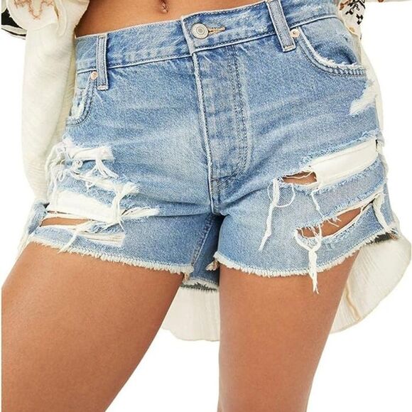 Free People Maggie Mid Rise Denim Shorts Kiss Me- Size 27- NWT - Picture 1 of 7